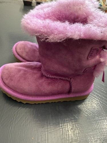 Ugg 11 Girls Bailey Bow Pink Suede Shearling Boots - Picture 5 of 8