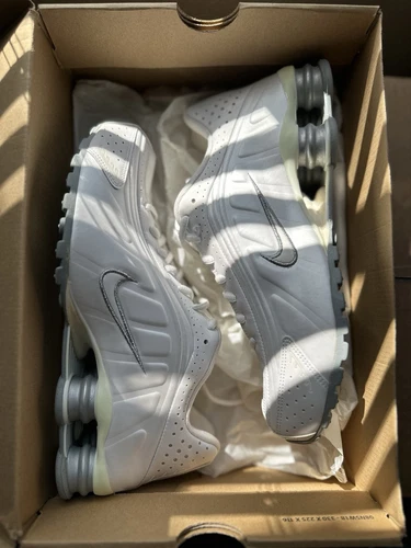 Nike Shox R4 "White Metallic Silver" dal 2008 Uomo Taglia 8