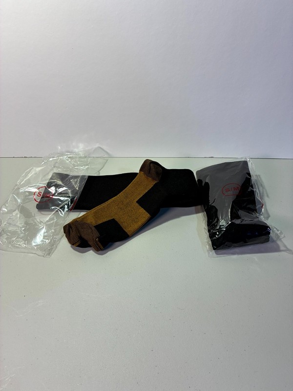 2 Pair Copper Compression Socks for Men Size S/M New (Not Copper Fit Brand)
