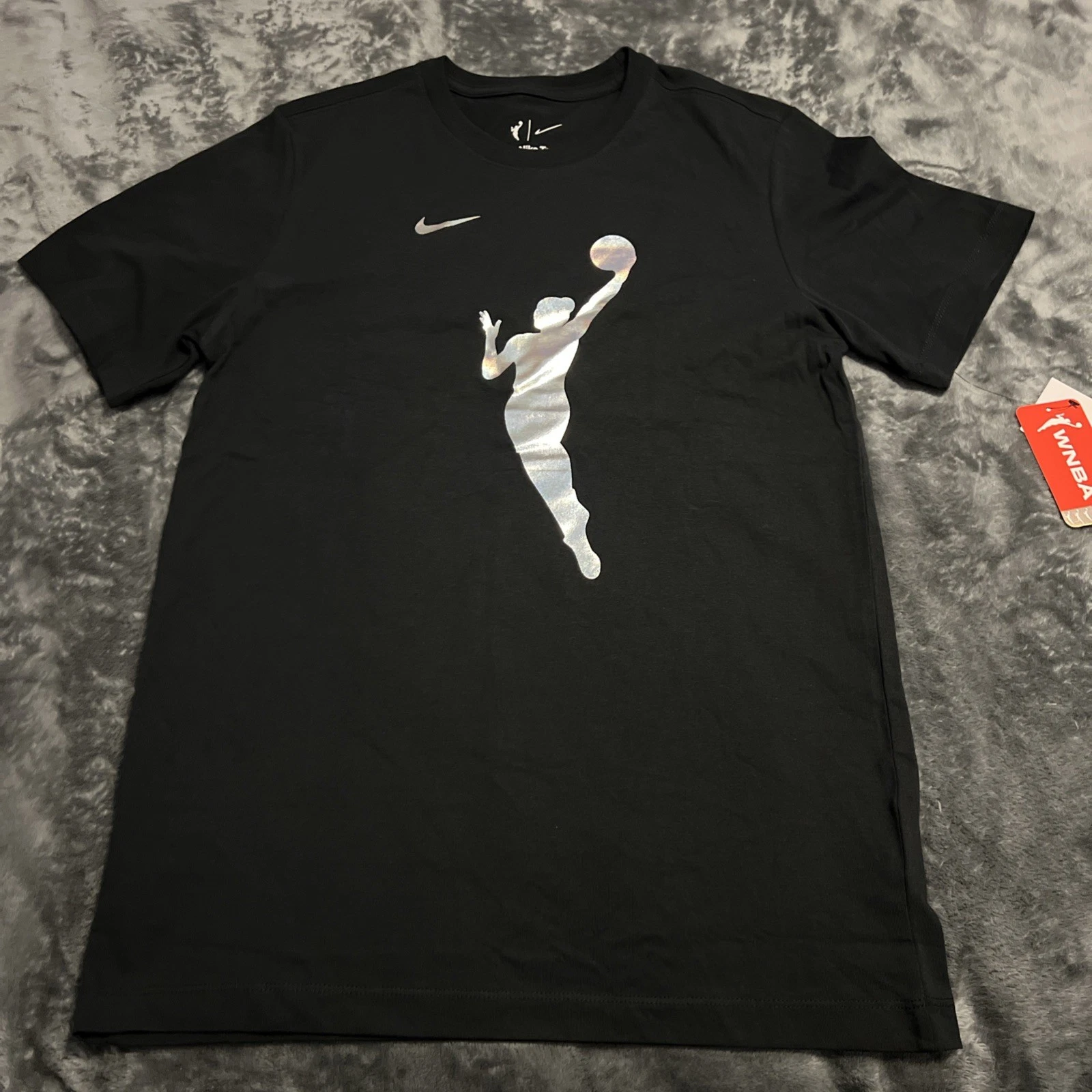 XL Nike A’JA Wilson WNBA T-shirt Men’s HJ3530-010 Jump Woman