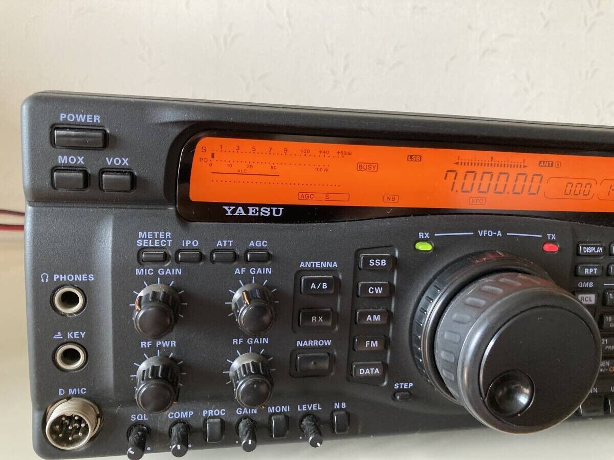 Yaesu FT-920 100w Ham HF/VHF 6m Transceiver Auto tuner Yaesu FT-920 100w Ham HF/VHF 6m Transceiver Auto tuner