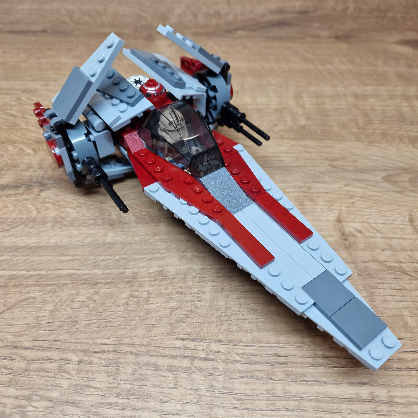 💯 LEGO Star Wars VWing Fighter + Clone Trooper Pilot (6205) 100