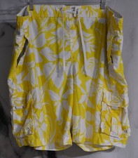 OLD NAVY Yellow White Floral Print Swim Trunks XXL Drawstring Waist Mesh Lining