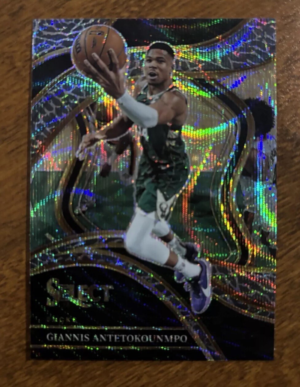 ✨Giannis Antetokounmpo 23-24 Panini Select Courtside ELEPHANT #260 SSP Case Hit