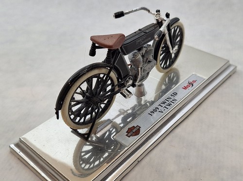 Lot of (6) 1:18 Diecast Motorcycles 1909 Harley, Indian, Kawasaki Vulcan - Picture 5 of 16