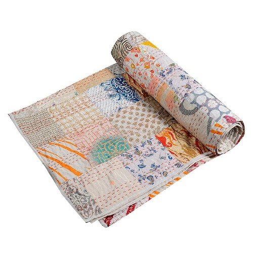 King Size Patchwork Kantha Quilt Hnadmade Silk Patola Kantha Bed Cover - Picture 6 of 6