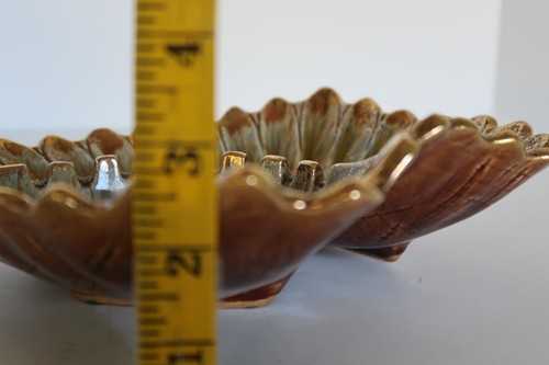 Lovely vintage MCM California Pottery Brown & Gold Leaf Shaped Table Ashtray - Picture 8 of 8