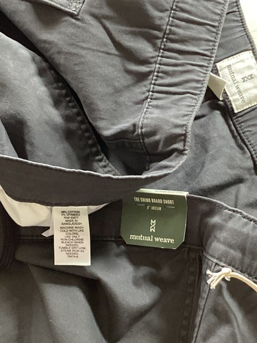 Tavola chino corta nuova con etichette 2 paia mutual weave 1 grigia e 1 marrone 8” taglia 48 - Foto 5 di 10