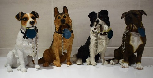 Leonardo Dog Collection Walkies Sitting Border Collie Figurine LP08278