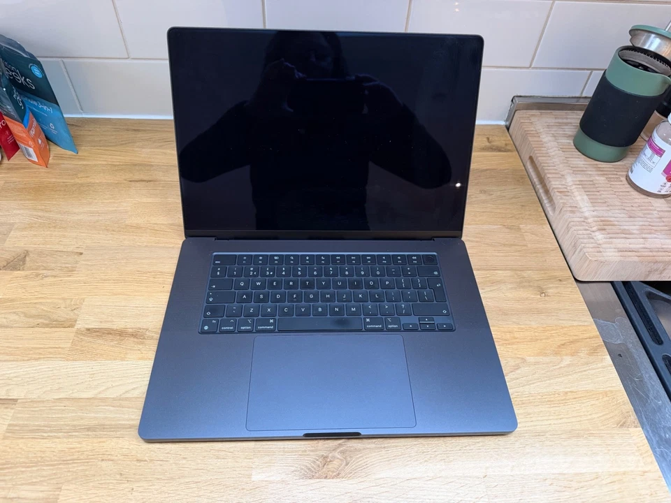 Apple MacBook Pro 16" M3 Max · 36GB · 1TB, photo 2 of 5