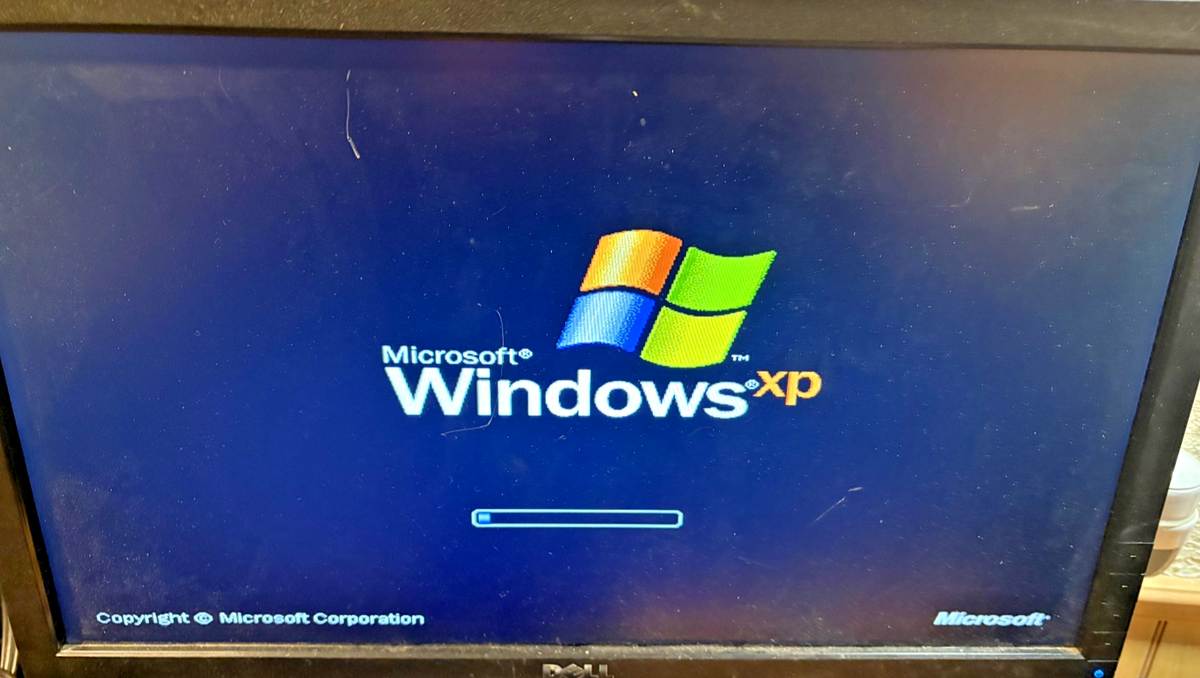 Dell DIMENSION 4400 Windows XP Intel P4 1.70GHz 1GB RAM 149GB HDD