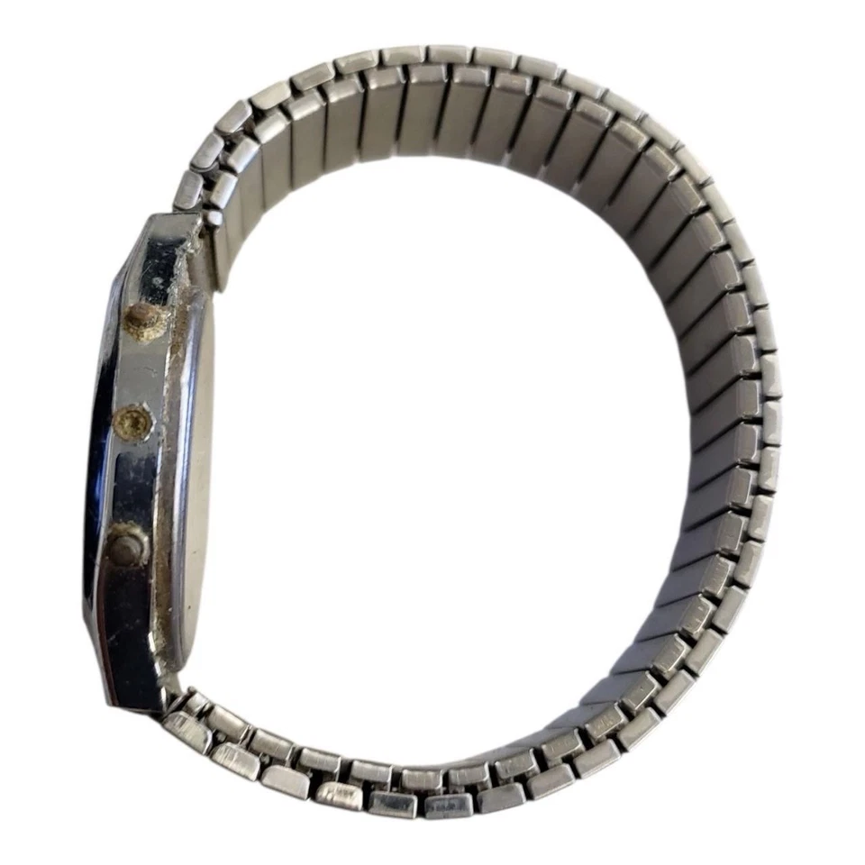 ***RARE*** MAJESTRON VINTAGE 80s DIGITAL QUARTZ SILVER WRIST WATCH-NOT WORKING - Image 2 of 4