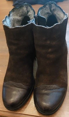 Italienische Stiefeletten aus Material- und Designmix, Gr. 39 - Bild 1 von 4