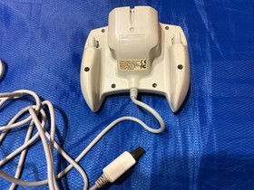 SEGA HKT-7701 Dreamcast Controller - White parts or repair