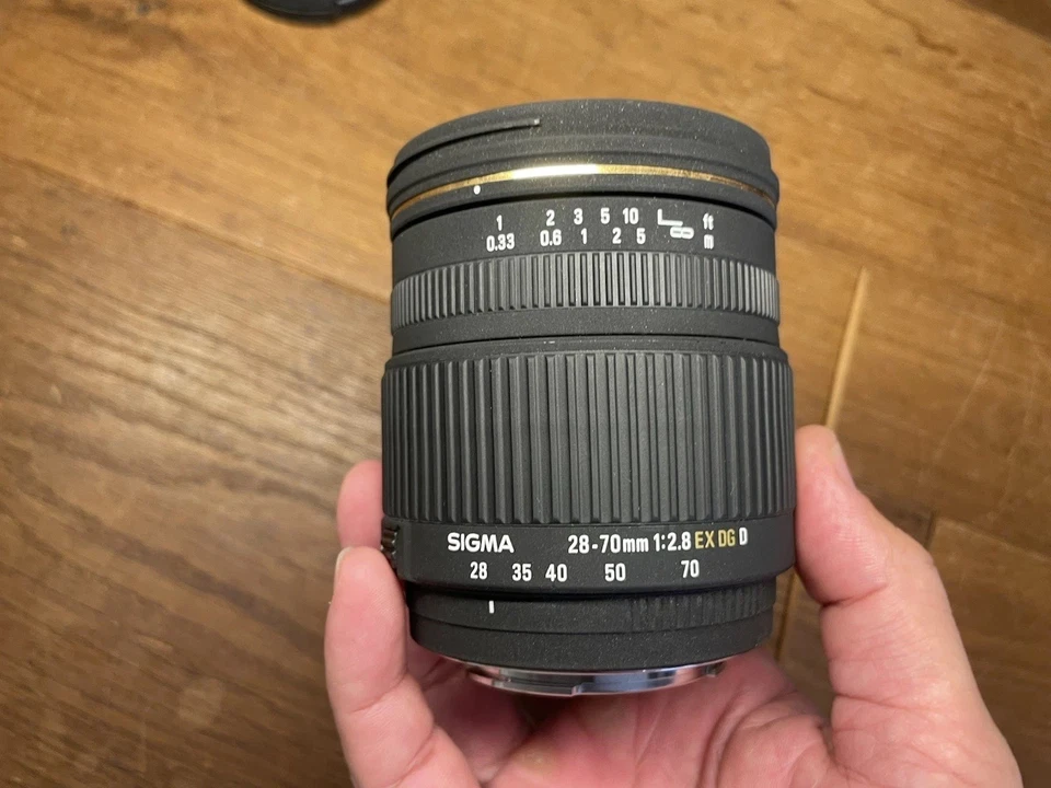 *Casi como nuevo con capucha* Lente SIGMA AF 28-70 mm F/2,8 D EX DG para Sony A Minolta AF Foto 2 de 4