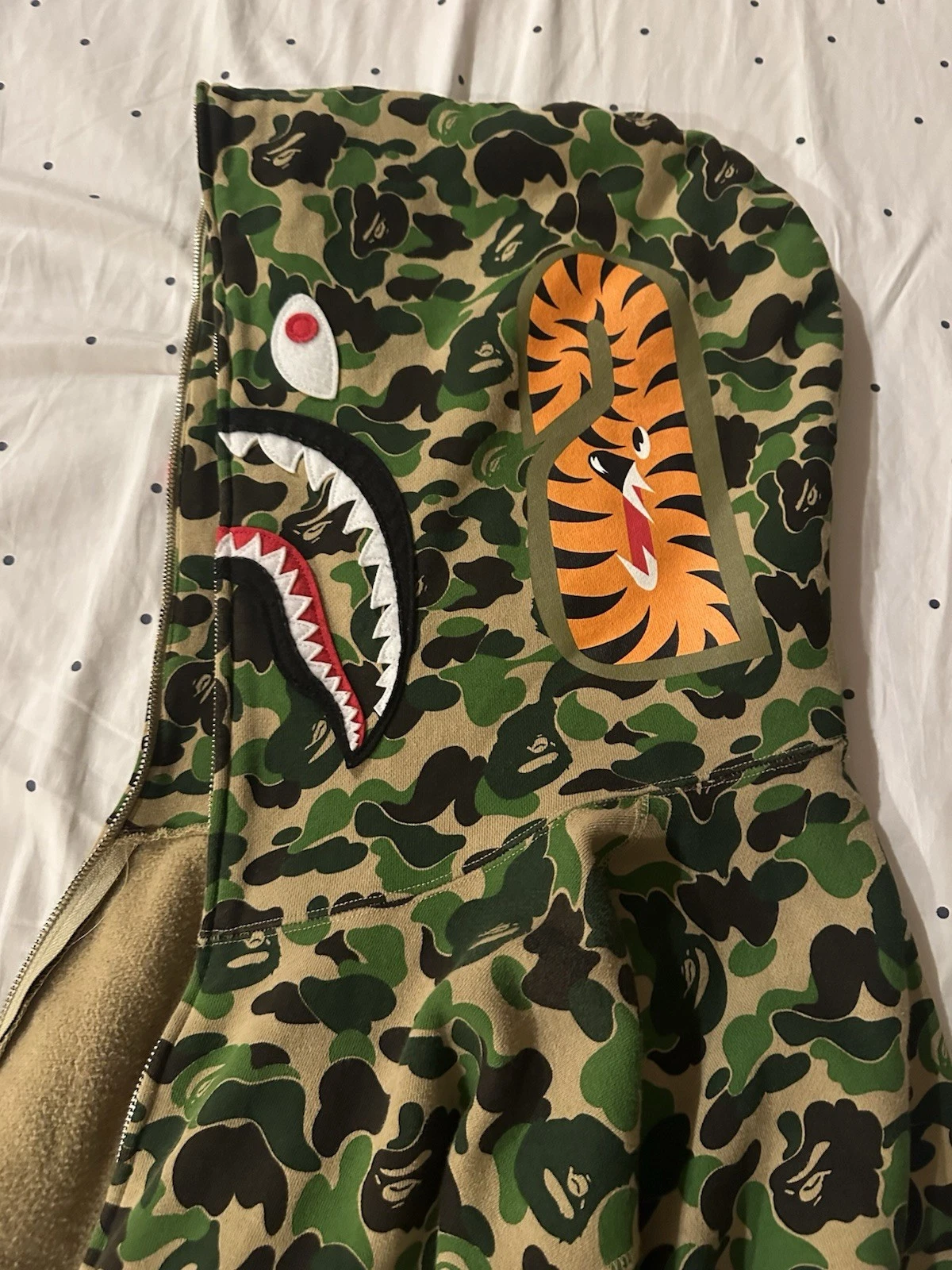 A BATHING APE (BAPE) FELPA CON CAPPUCCIO A BATHING APE BAPE VERDE ABC MIMETICA FULL ZIP SQUALO TAGLIA 3XL ottime condizioni