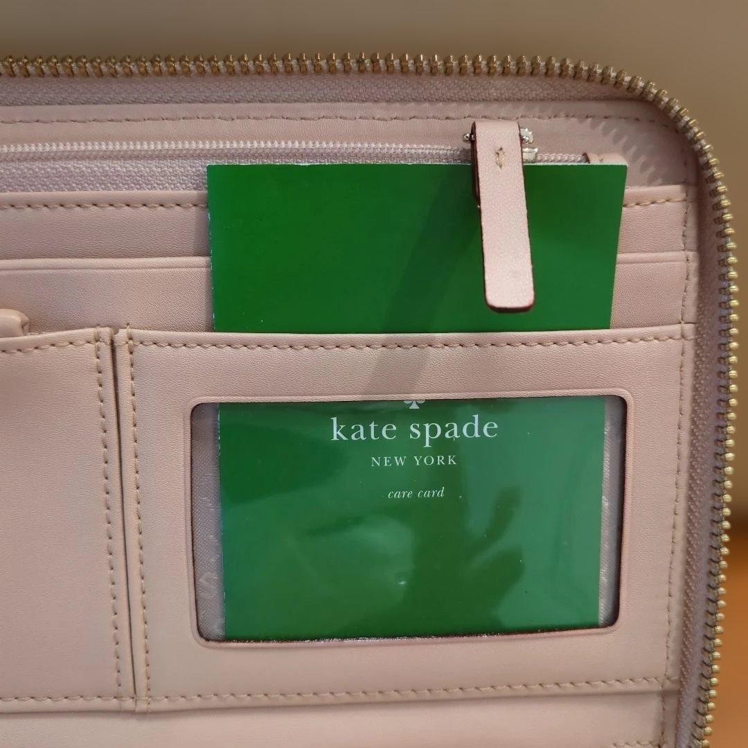 ✨Extremely beautiful item✨Katespade python wallet… - image 5