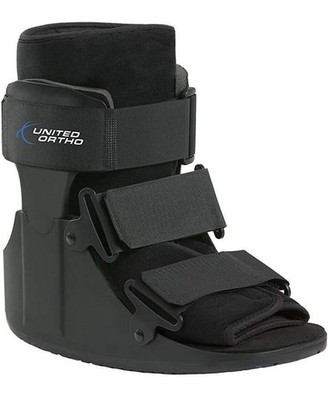 United Ortho USA14013 Short Cam Walker Fracture Boot, medium, Black