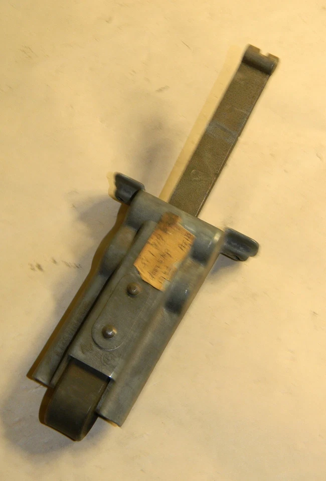 **BMW E12 E28 518i 520i 528i 528e 535i M5 puerta bisagra freno delantero Foto 2 de 3