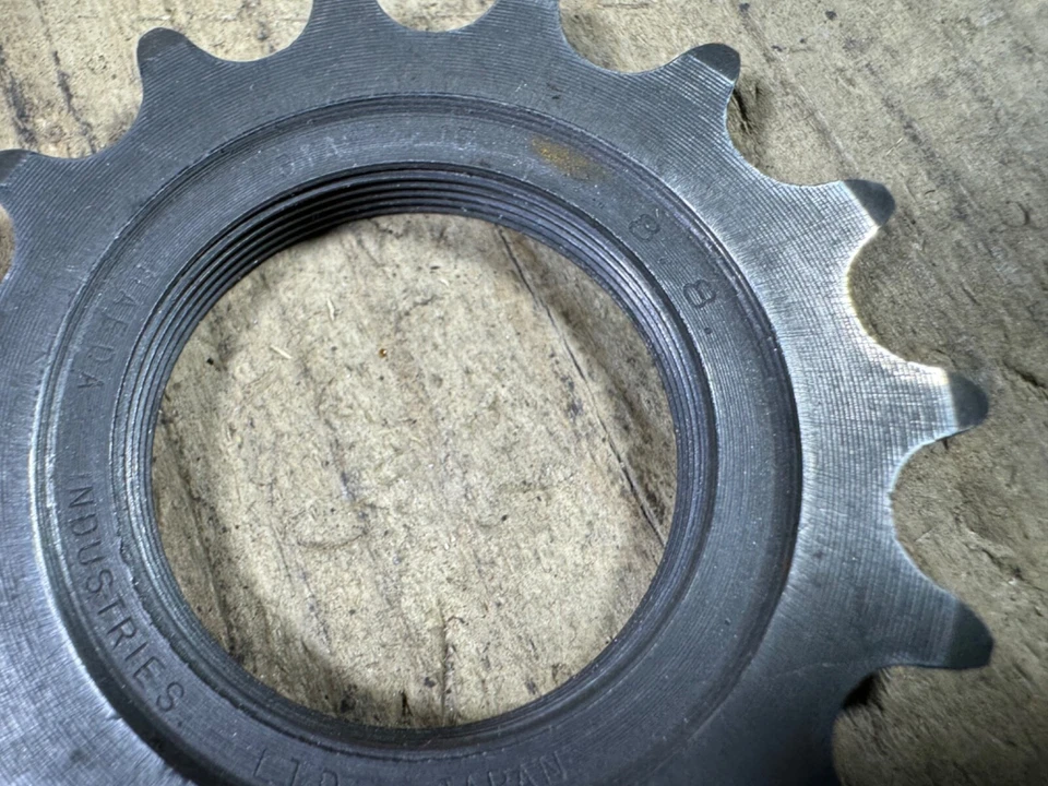 Suntour 15T Track Cog Japan Pista Maeda Industires Theeaded Cog 888 8.8.8. - Image 2 of 4