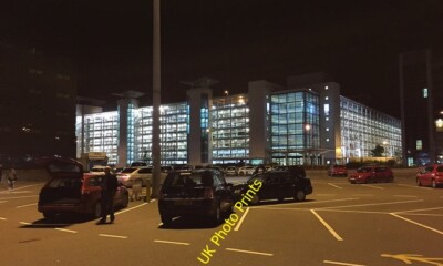 Foto 6x4 Ein Parkhaus bei Nacht, Flughafen Birmingham Bickenhill c2015