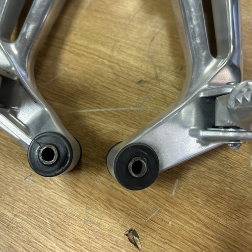 1998 Honda VTR 1000 F Superhawk Rear Passenger Foot Peg Rest Left Right - Picture 10 of 17