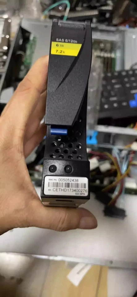 EMC Unity 6TB D3-VS07-6000 005052438 12Gb NL SAS 6T Storage Hard Disk - Image 3 of 4