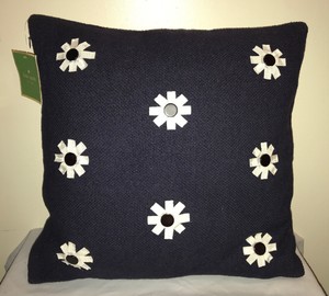 Kate-Spade-Throw-Pillow-Sham-Daisy-Spring-Pattern-Navy-White-New-w-Tags-50