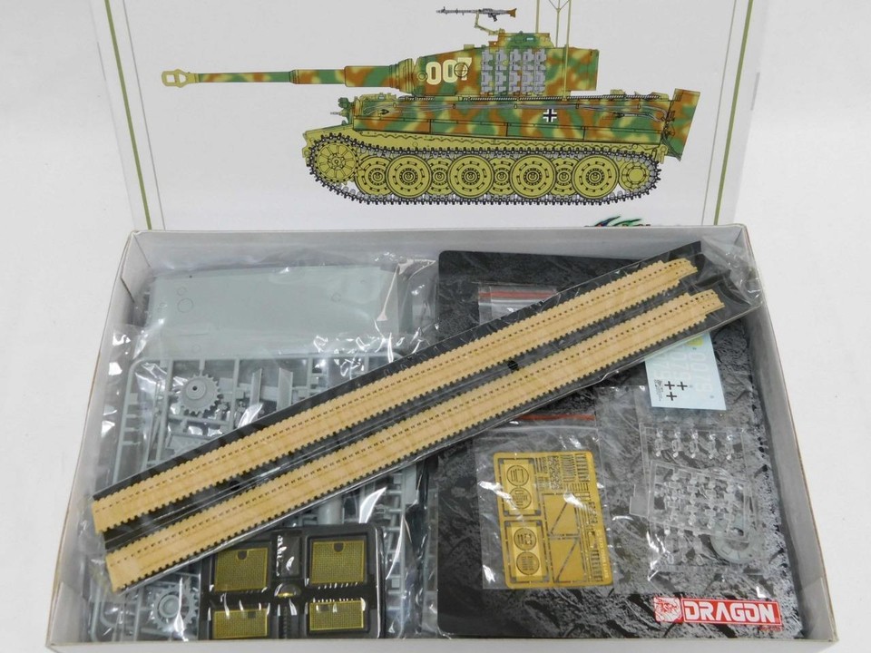 1/35 Cyber Hobby German WITTMANNS LAST TIGER I TANK Pz Kpfw VI Plastic