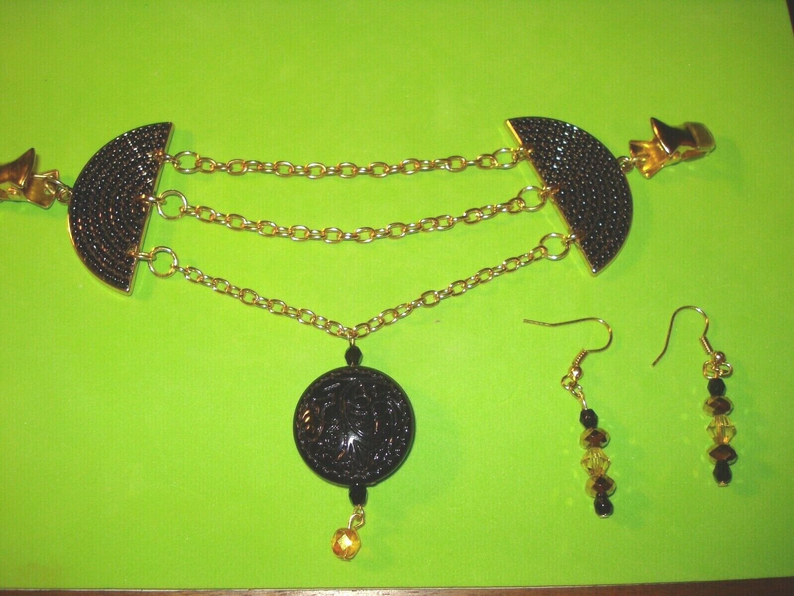 Picture 2 of 3