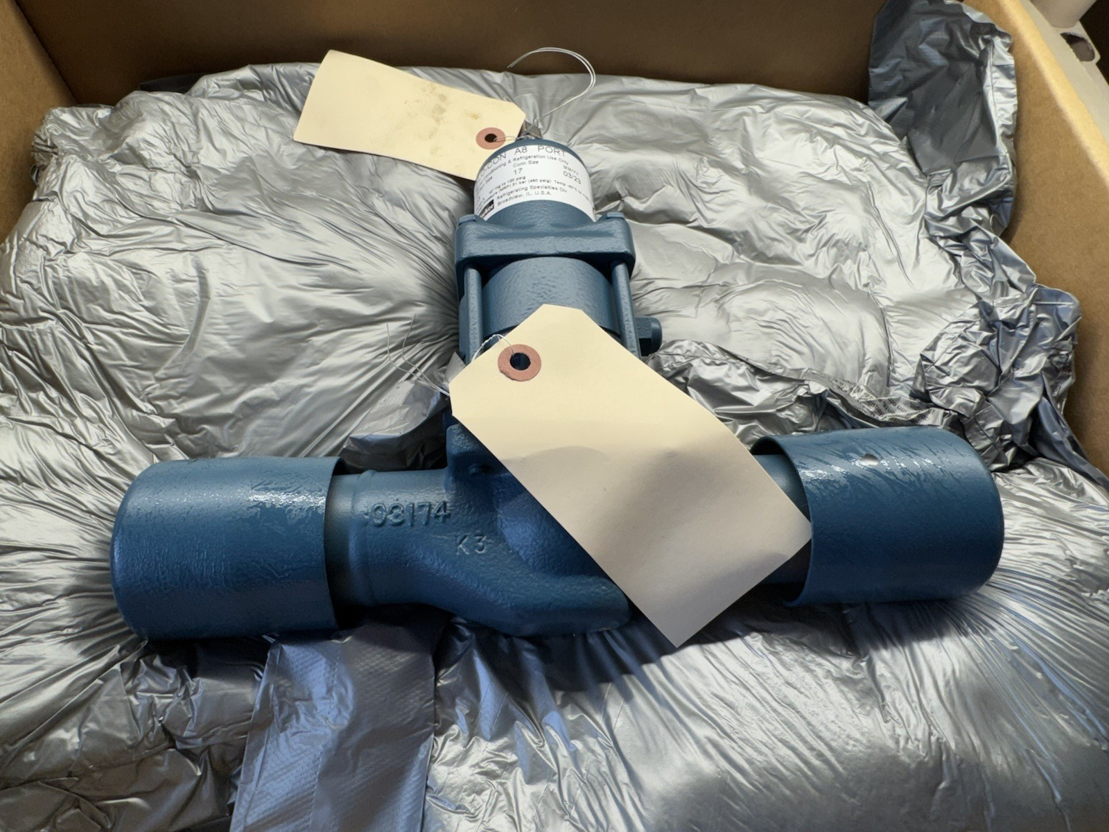 Parker FLO-CON Inlet Pressure Regulator A8, 103609, 2-1/8 CONN Port 3/8" **NEW**