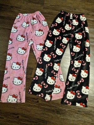  2x Hello Kitty Pyjama Hose Rosa und Schwarz Gr ca. 140 Super weich flauschig