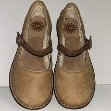 UGG Australia Kandace Mary Jane Flats, Chestnut Size 6