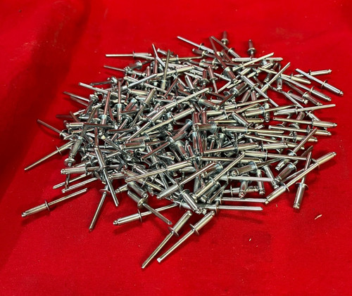 UNBRANDED POP RIVETS MANDREL: 1-1/16" X 1/8" (LOT OF 225)