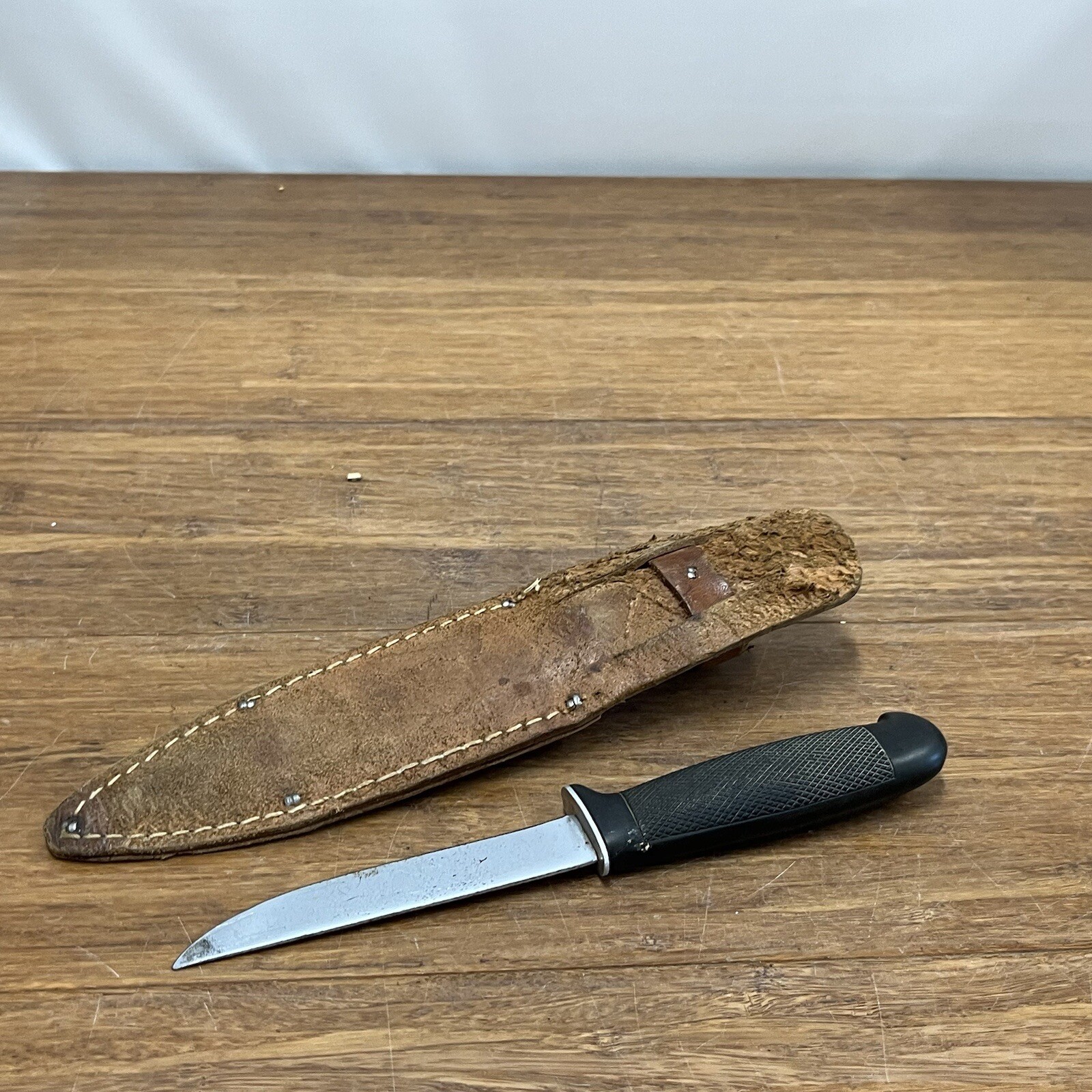 Vintage US Fighting Bowie Knife Cattaraugus USA USMC? Trench Knife? W