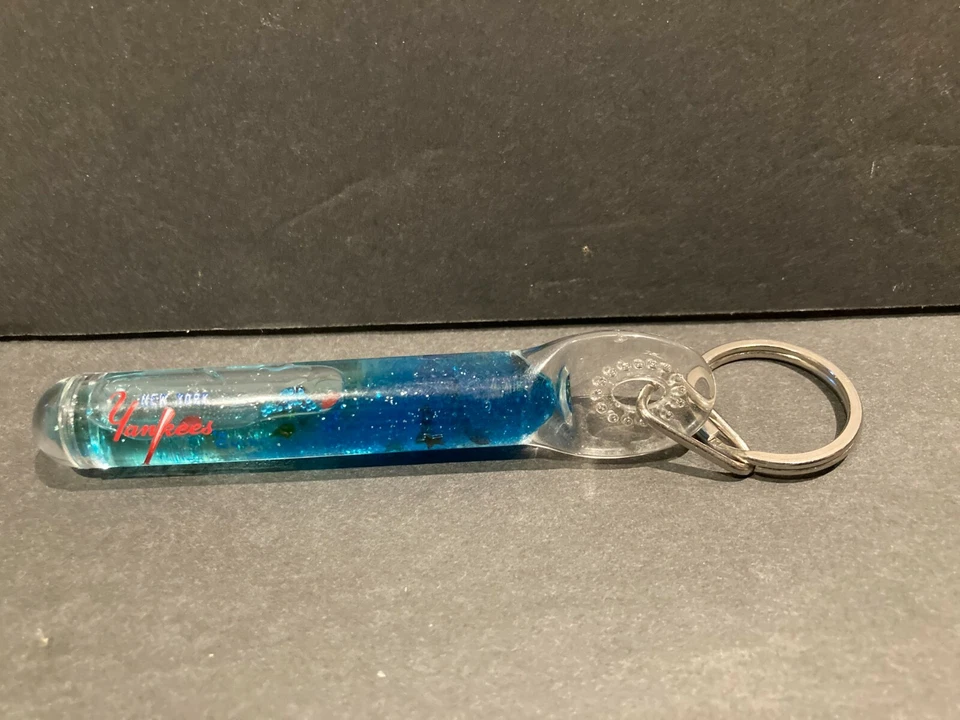 RARE Vintage New York Yankees 'Moving Gel' Key Chain Ring Official MLB 5.25" - Image 2 of 4