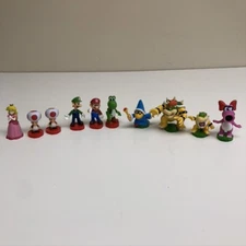 2009 Nintendo Super Mario Brothers Chess Pieces Lot of 10 Figures