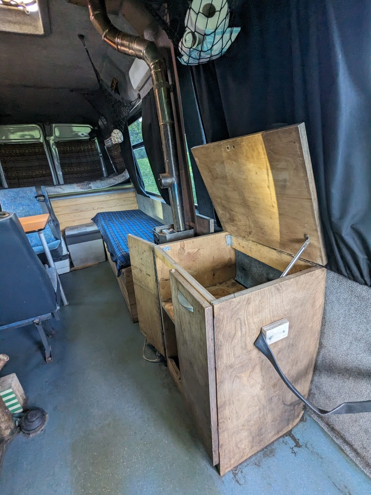 Iveco Daily Extra Long LWB Camper Van - Picture 17 of 22