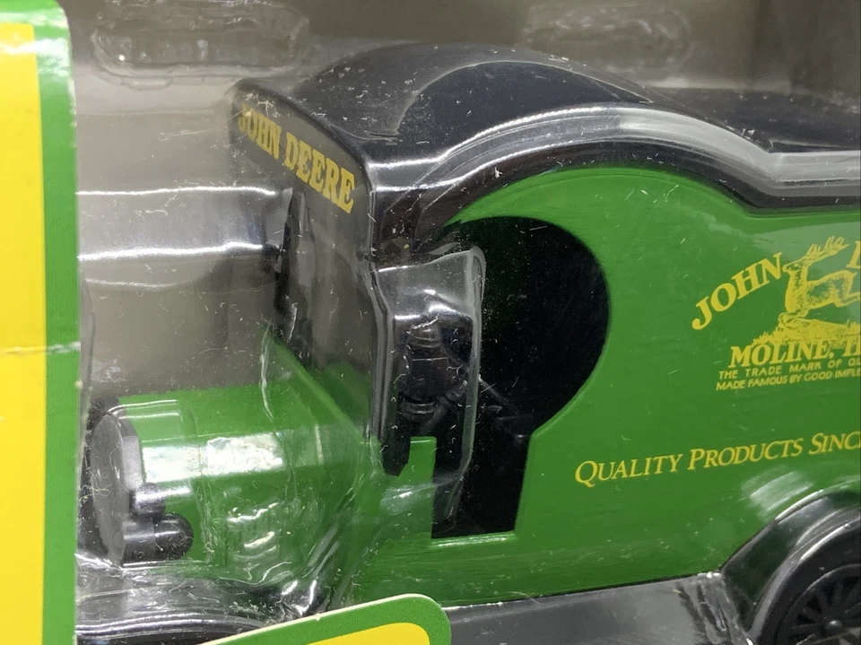 John Deere 1912 Die Cast Ford Model T Delivery Van 1/24 1:24 Moline Ill. - Image 2 of 4