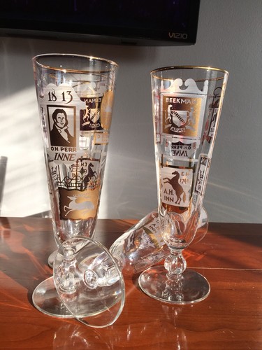 Gold and White Retro Pilsners/Parfait Glasses Taverns/Inns Signage Set of Four - Picture 3 of 3
