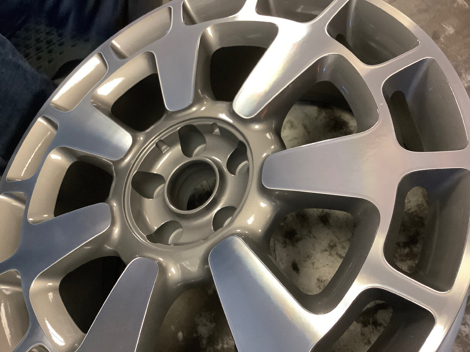 Maserati Quattroporte 14 15 16 17 18 96553 aluminum OEM wheel rim 20 x 10.5 Rear