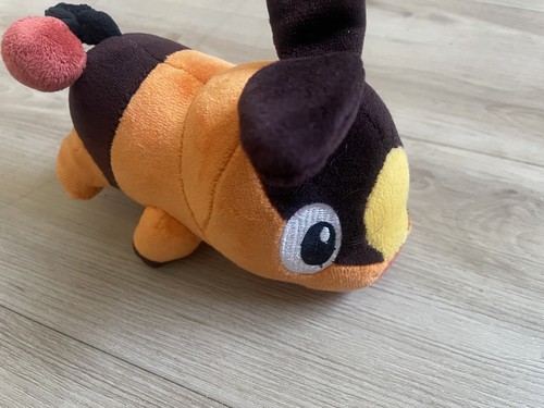 Pokemon Center 2011 Tepig Pokedoll Plush 5 1/2" - 6" long Stuffed Pig Nintendo - Picture 1 of 3