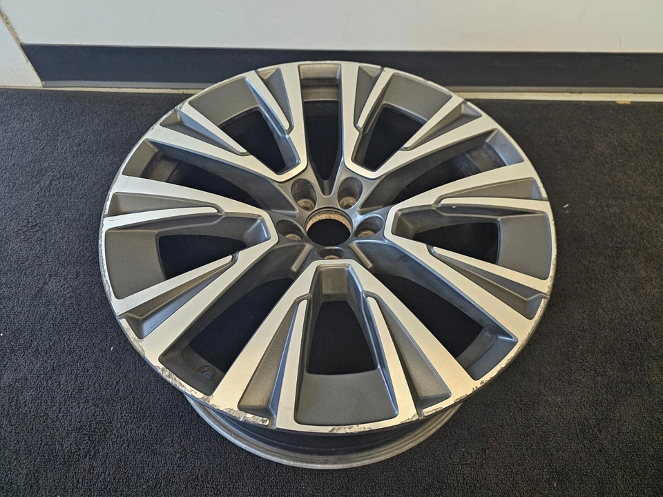 Llanta de aleación 18-22 XC90 Volvo 20" x 9 5 radios múltiples corte diamante negro 32243456 Foto 2 de 4