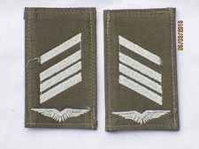 Distintivi Rango Bundeswehr: Stabsgefreiter, Luftwaffe, Bianco / Oliva, Con
