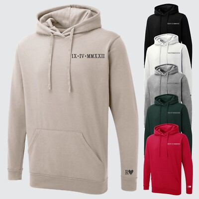 Kapuzenpullover bestickt römische Ziffern individuell Initiale passendes Geschenk Oberteil