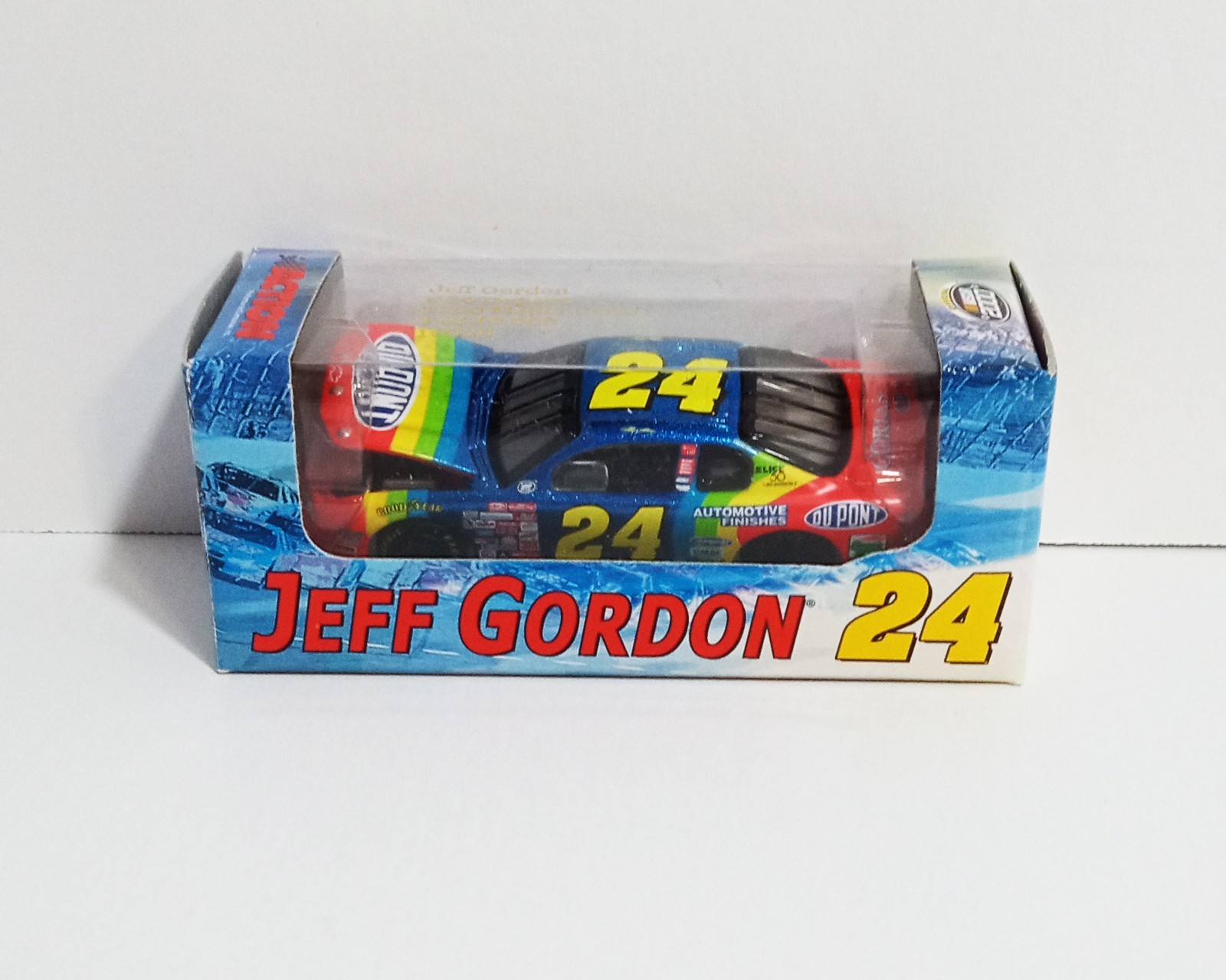 Jeff Gordon 2000 1/64 Action #24 Dupont Monte Carlo Diecast