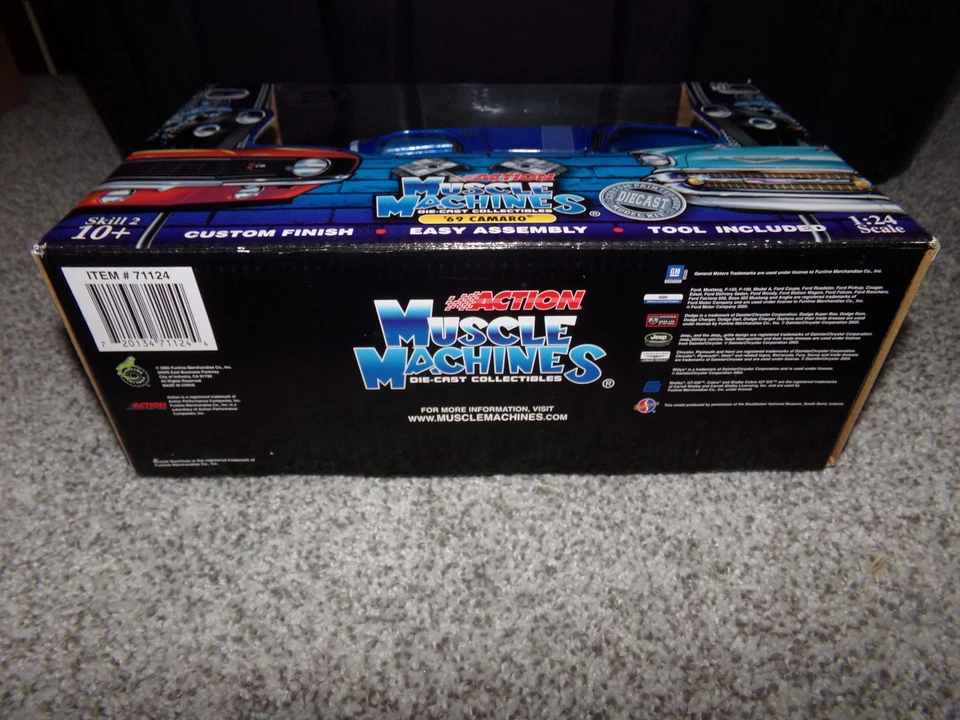 1/24  MUSCLE MACHINES BUILD IT  1969 CAMARO MODEL KIT BLUE - Image 4 of 4