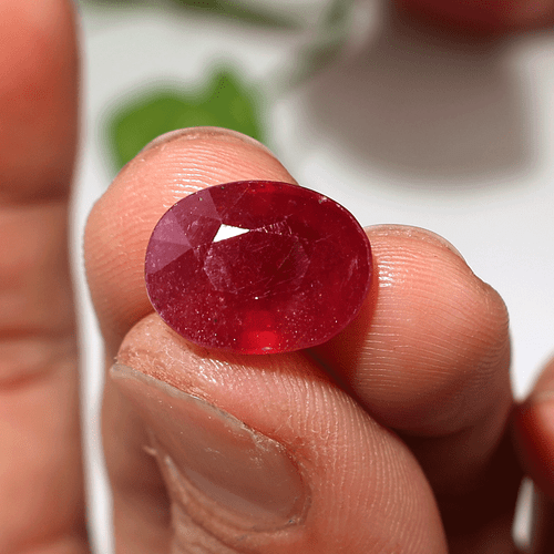 10.7 Cts Mozambique Natural Ruby High Grade 14mmx11mm Oval Faceted Cut Gemstone - Picture 2 of 10