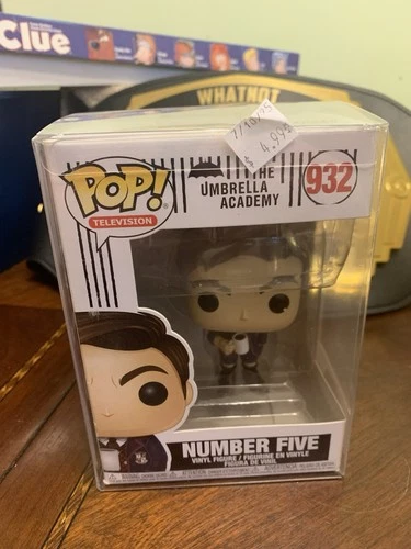 Funko Pop! Television The Umbrella Academy 932 Number Five Vinyl Figure W/ Case