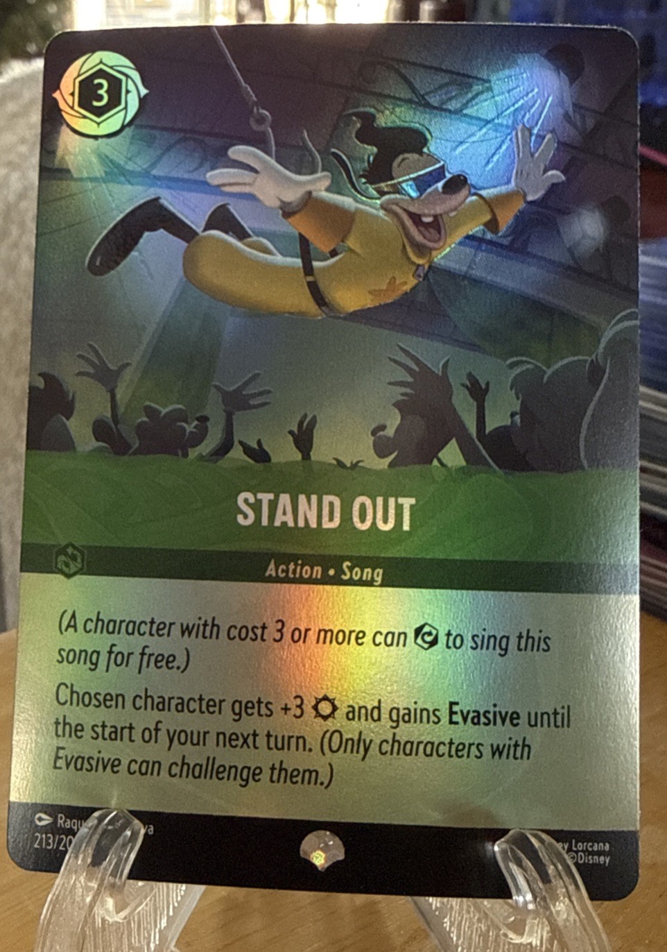 Stand Out (Epic) 213/204 Fabled Holo